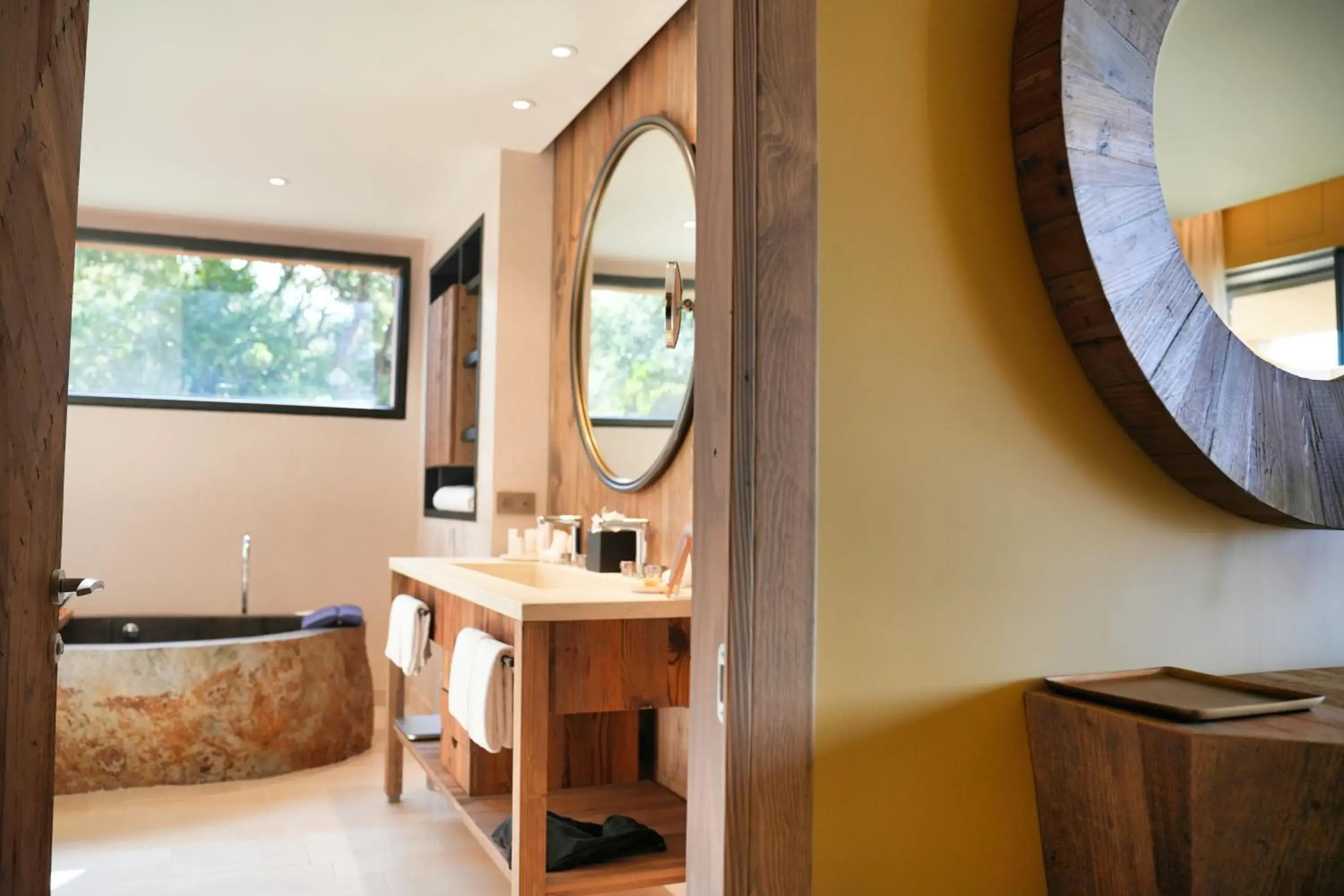 Bathroom in Les Regalia Hôtel & Spa